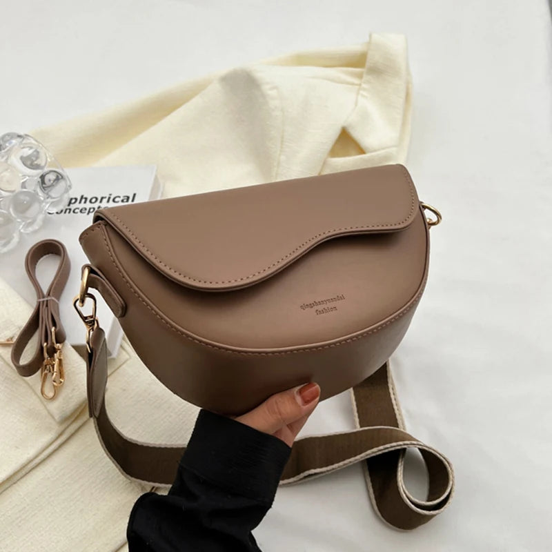 Bella Luna Curve Bag
