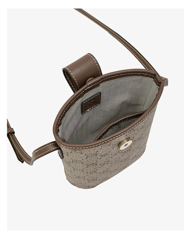 Roma Print Pouch Bag